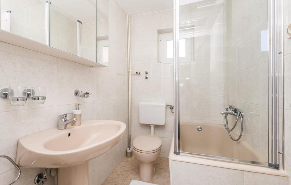 Апартаменты Apartman Viskovo-Opatija 4* Экстерьер фото