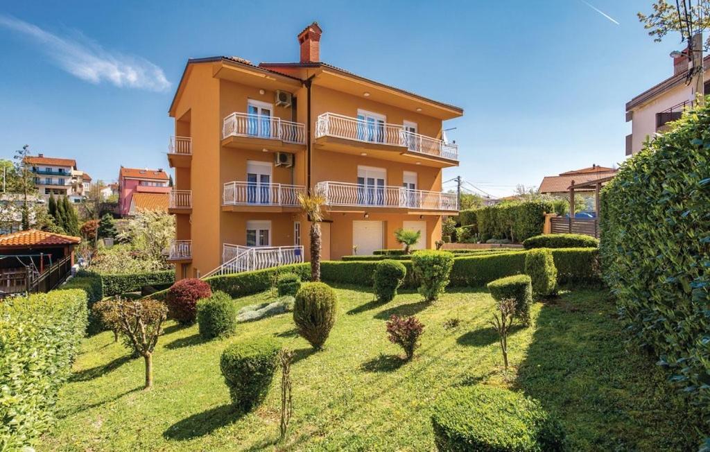 Апартаменты Apartman Viskovo-Opatija 4* Экстерьер фото
