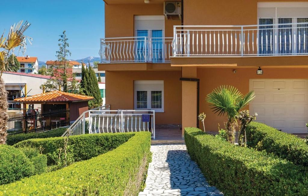 Апартаменты Apartman Viskovo-Opatija 4* Экстерьер фото
